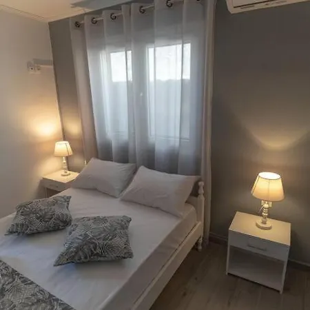Anna Apartment *